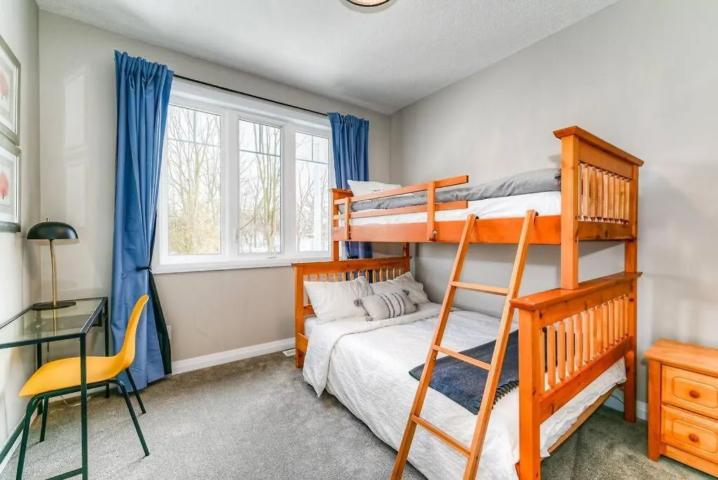 Riverside Villa Kitchener 0*,  Canada